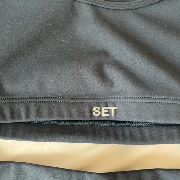 Set Active Top (S) - Picture 3 of 4